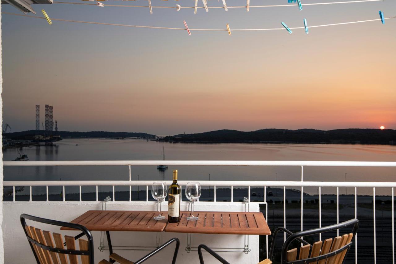 Top Floor Sunset Apartment Pula Exterior photo